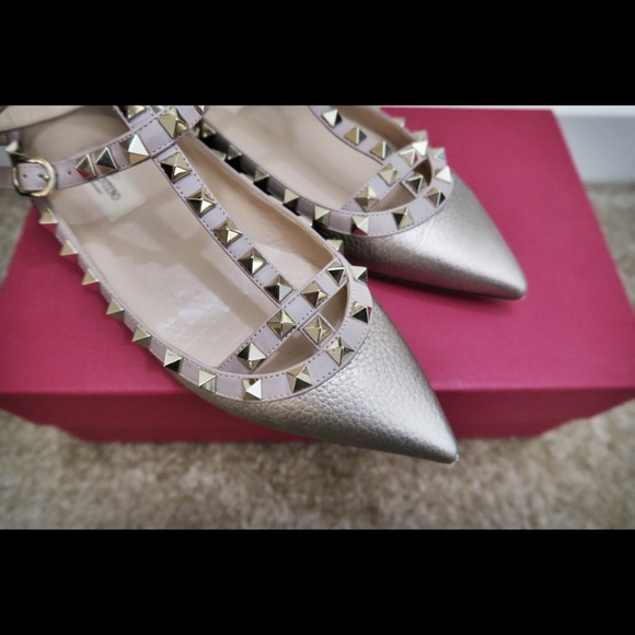 Valentino Rockstud Metallic Pointy Toe Pumps - Picture 3 of 7